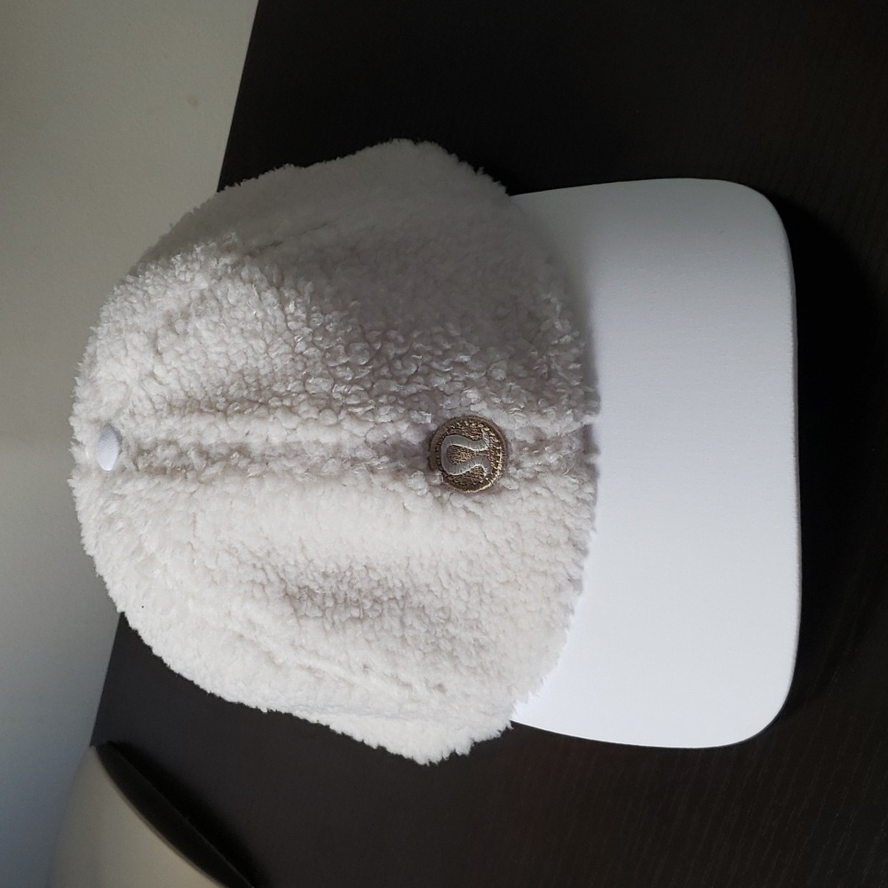 Lululemon Fleece ball cap